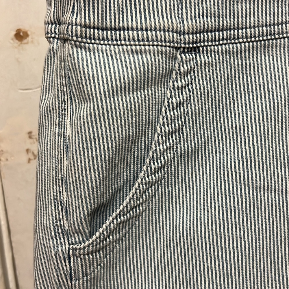 Duluth Trading Co Light Wash Denim Overalls - Pale Blue - Picture 4 of 8